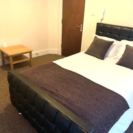 Serviced Accommodations 루턴 외부 사진