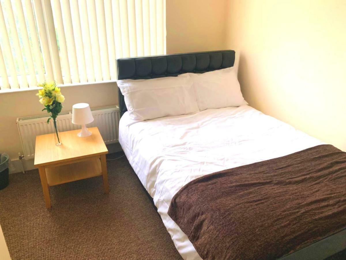Serviced Accommodations 루턴 외부 사진